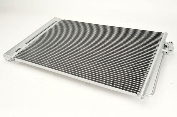 Радиатор кондиционера NRF арт. KTT110320