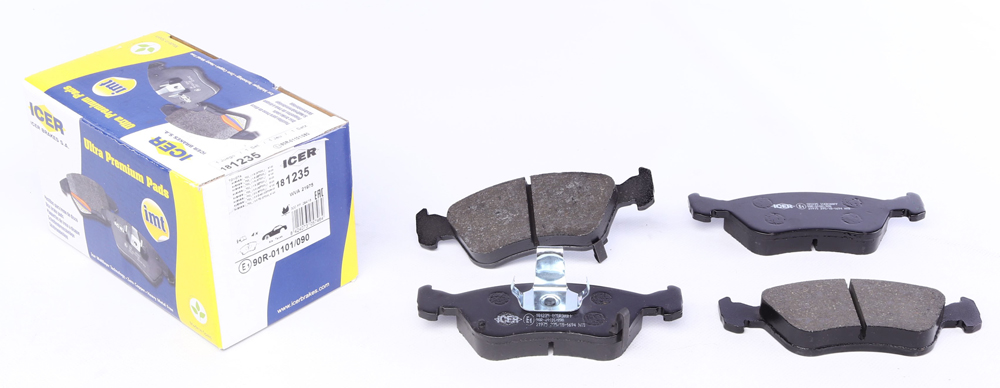 Колодки тормозные (передние) Toyota Avensis 97-03 TRW арт. 181235