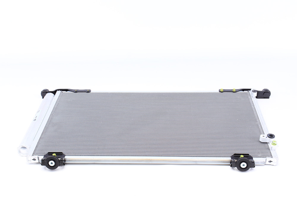 Радиатор кондиционера MAHLE AC 823 000S