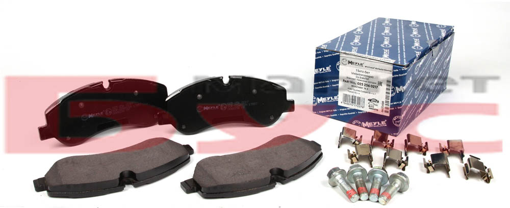 Тормозные колодки дисковые BOSCH арт. 025 256 0217