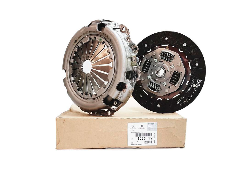 Комплект сцепления Citroen C4 Cactus 1.6 HDI 90 (14-) (205315) Citroen/Peugeot FAST арт. 205315