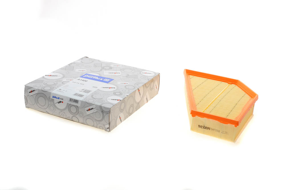 Фильтр воздушный Volvo C30/C70/S40/V40/V50 06- BOSCH арт. A1400