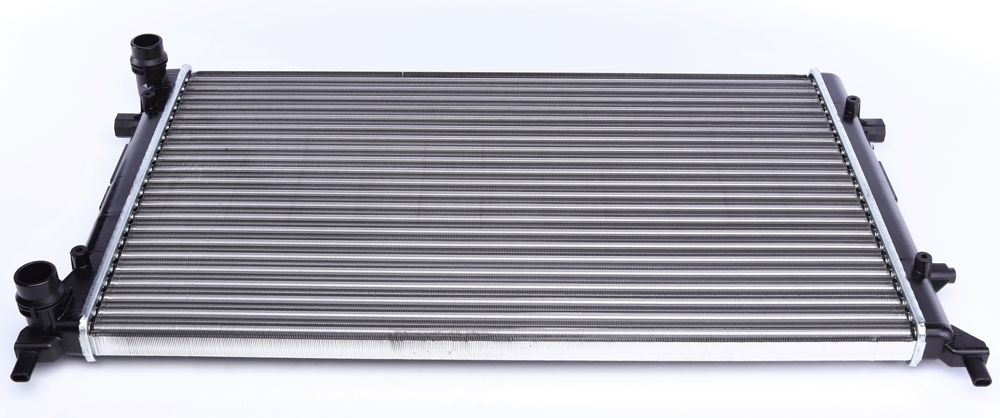Радиатор охлаждения двигателя NISSENS арт. 734332